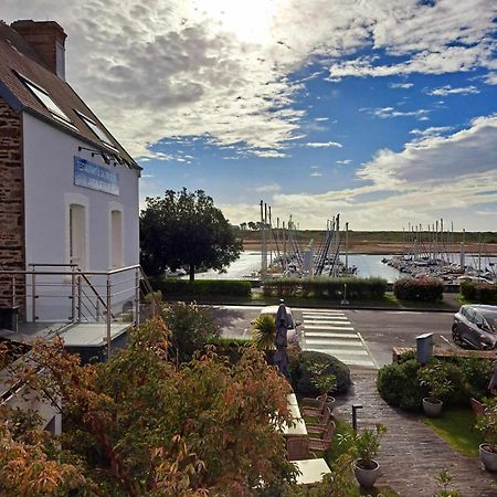 Hotel Traiteur Les Ormes, The Originals Relais Barneville-Carteret Exteriör bild